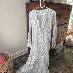 Chic Asymmetrical Blue and White Paisley Dress